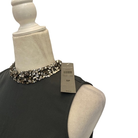 Ann Taylor NWT Jewelled Mock-Neck Sleeveless Keyhole Top Blouse - Picture 4 of 7